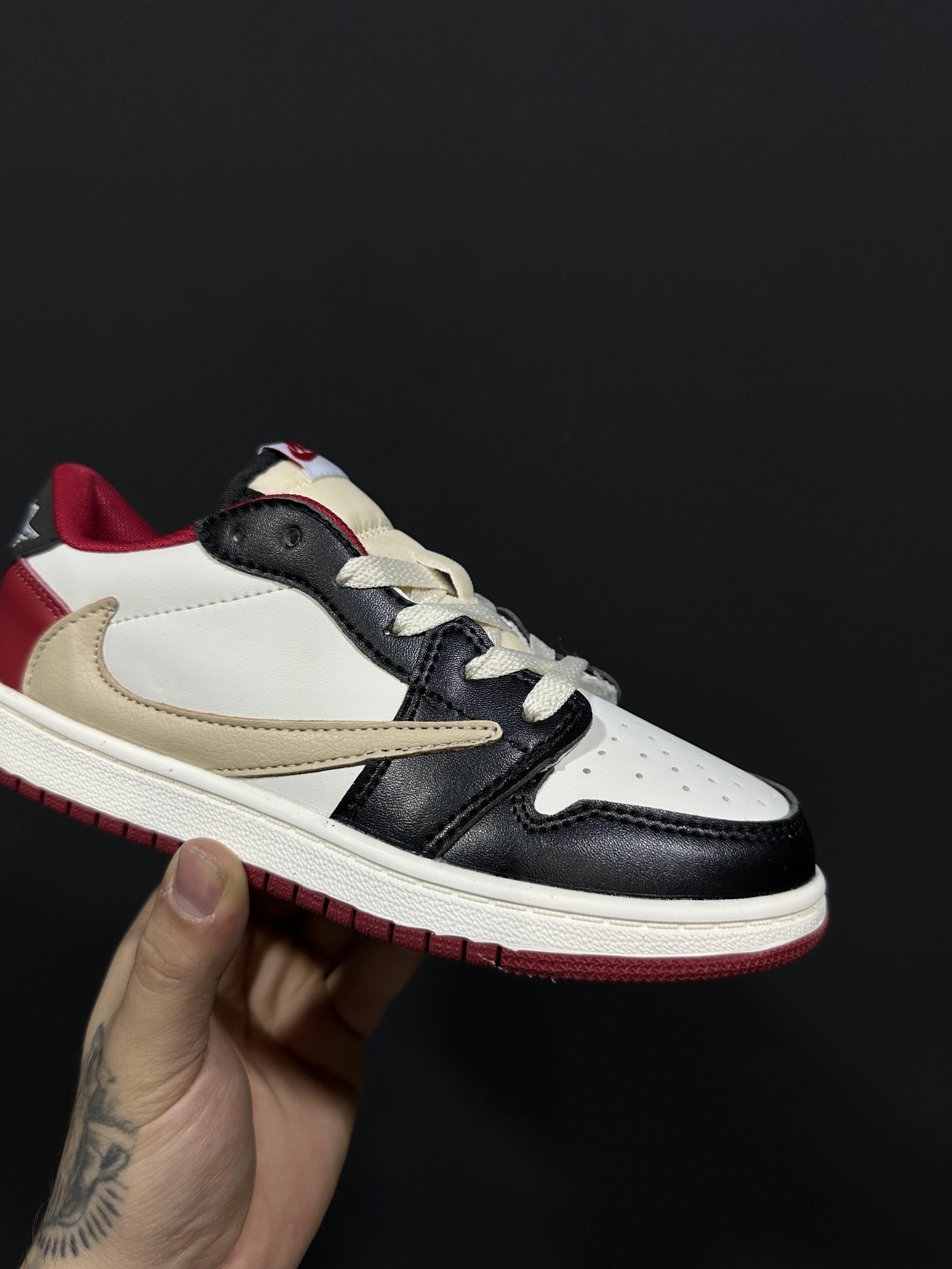 NIKE Air Jordan 1 Low Travis Scott 26㎝ Comprar Travis Scott X Air Jordan 1 Low - R$800,00