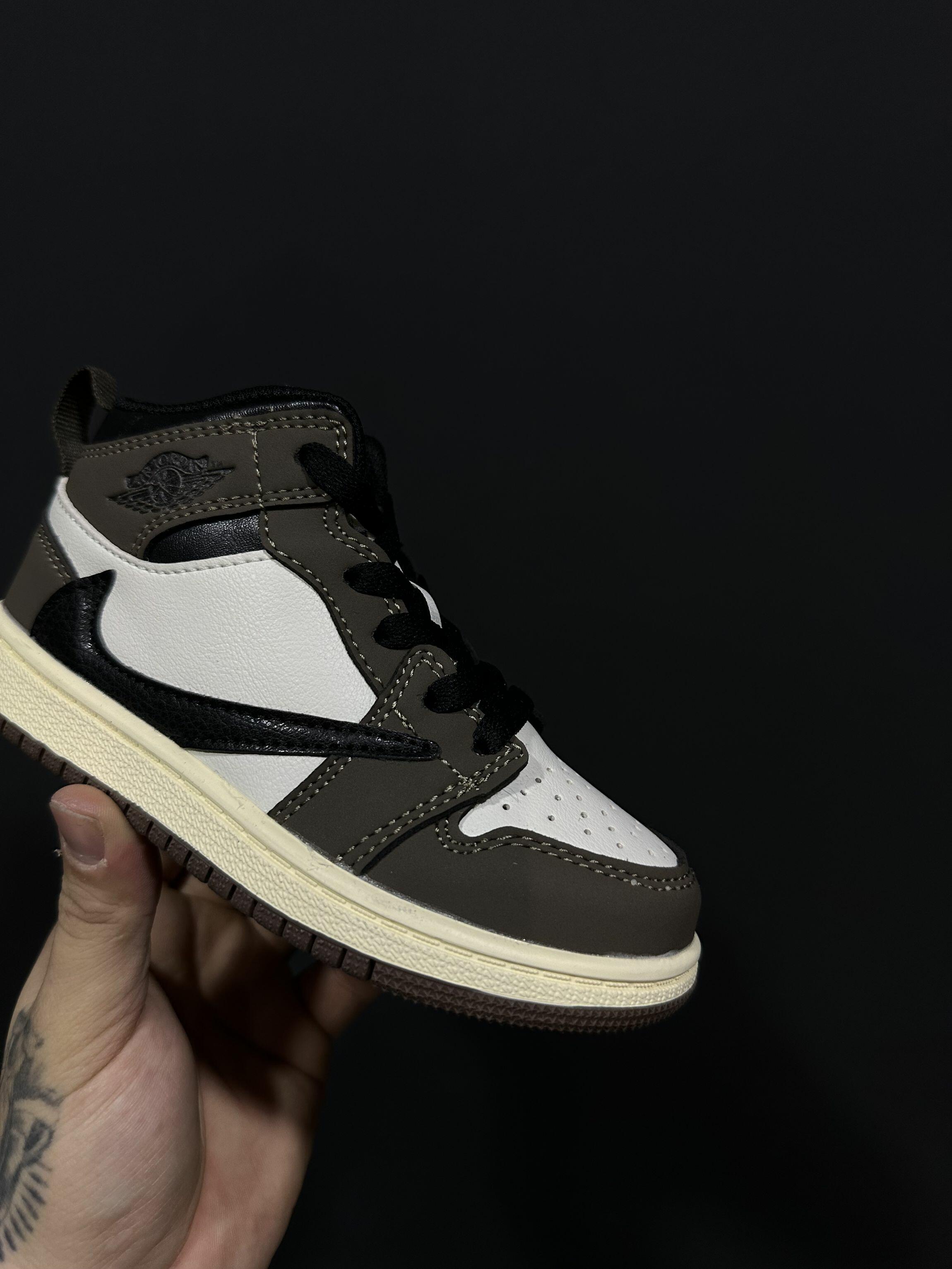 Comprar Travis Scott X Air Jordan 1 - R$800,00 - Brás Conceito