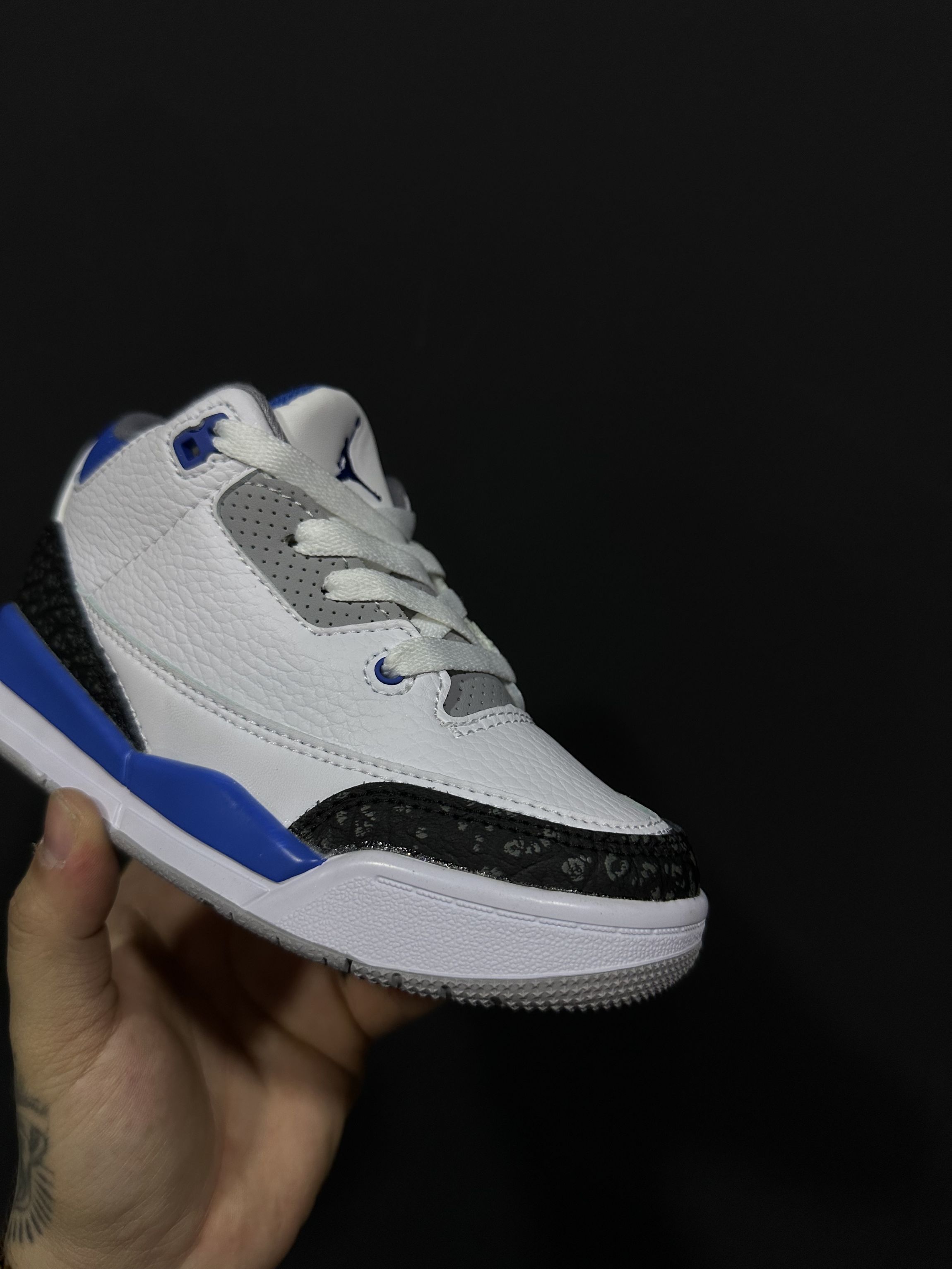 Tenis Jordan R3 Comprar AIR JORDAN 3 RETRÔ - R$800,00