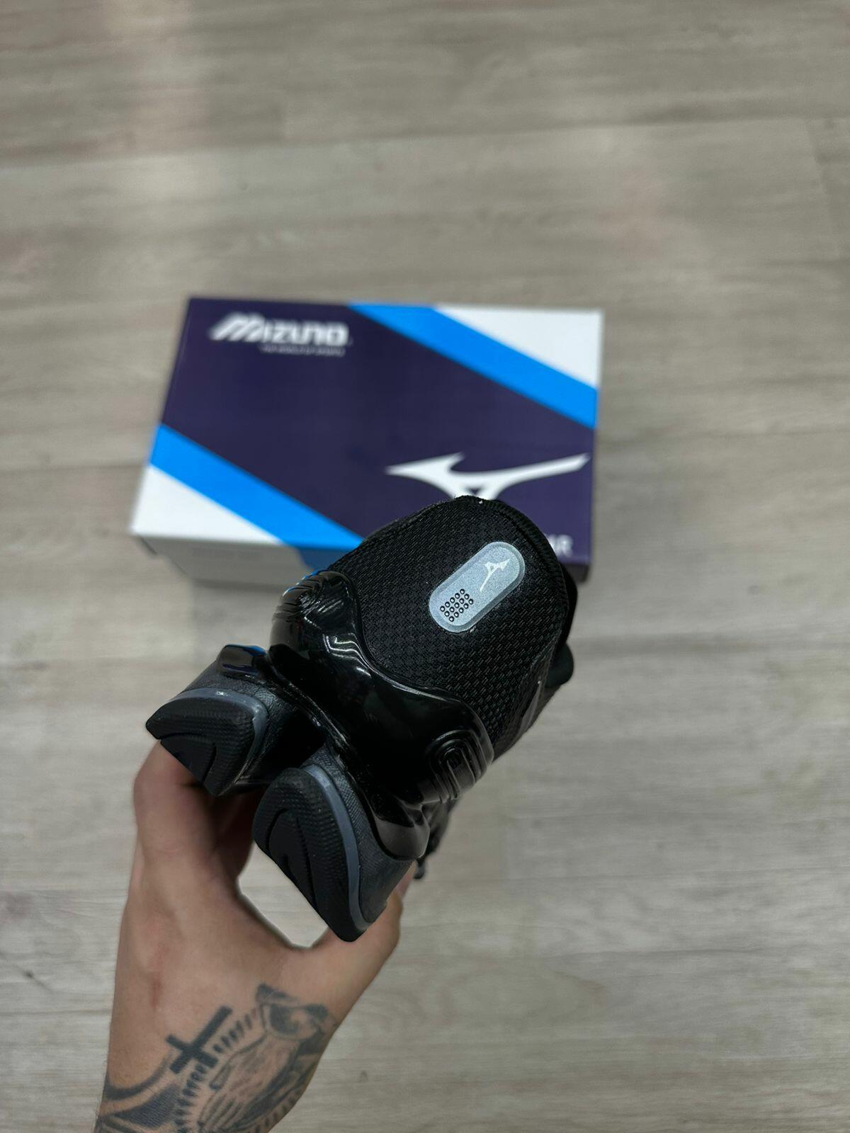 Comprar mizuno 15 - R$600,00
