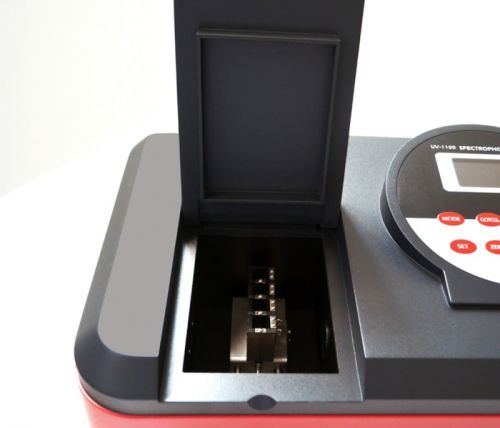 ESPECTROFOTÔMETRO DIGITAL UV-VISÍVEL FAIXA 190-1100nmCOM VARREDURA BANDA 2 NM - IL-593-S-BI -