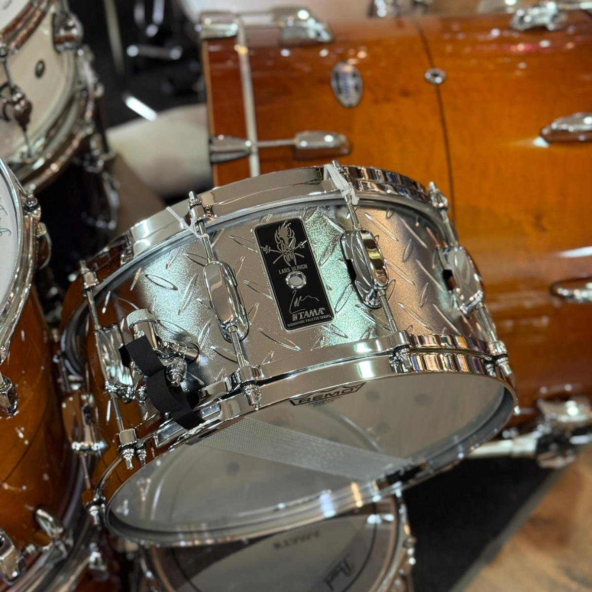 Comprar Caixa Tama Signature Lars Ulrich 14x6,5 Diamond Plate