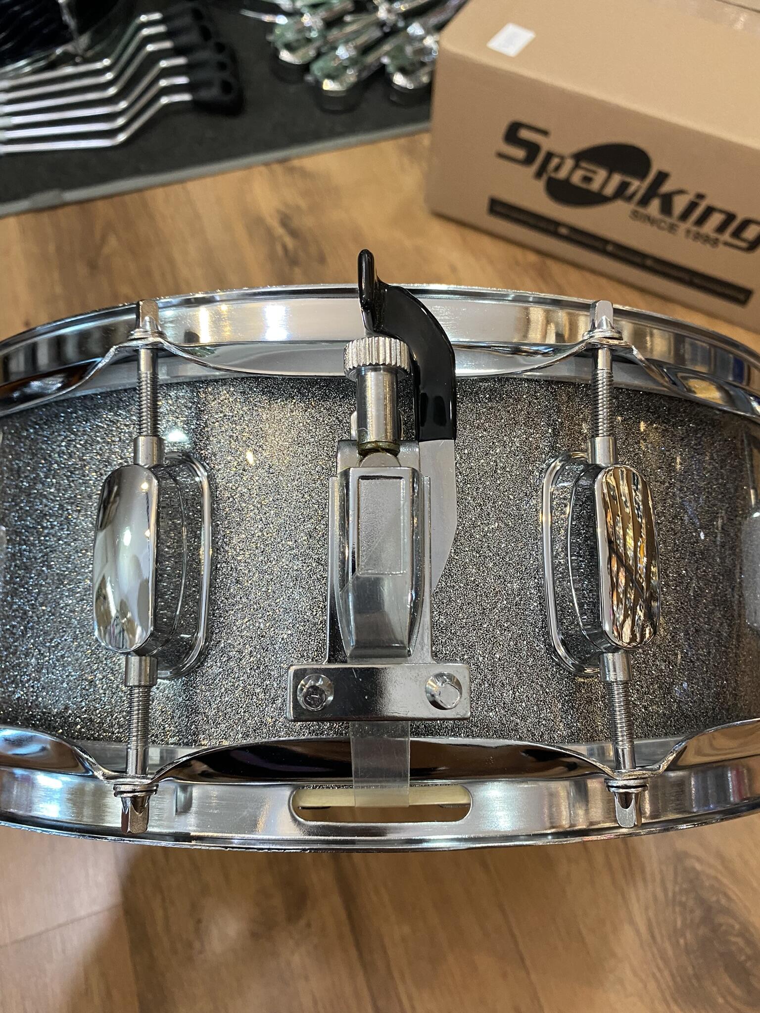 Comprar Caixa De Bateria Spanking Silver Sparkle 14x5 SP1450P-SS