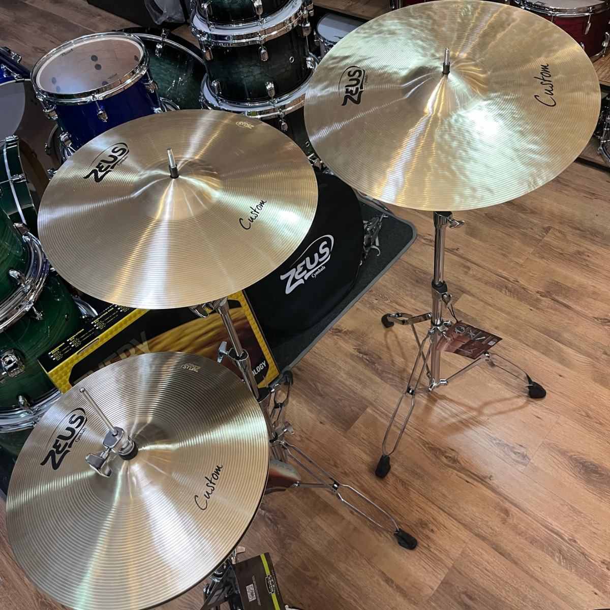 Comprar Kit Pratos Zeus Custom Set C Tradicional com Bag - R$2.735,00