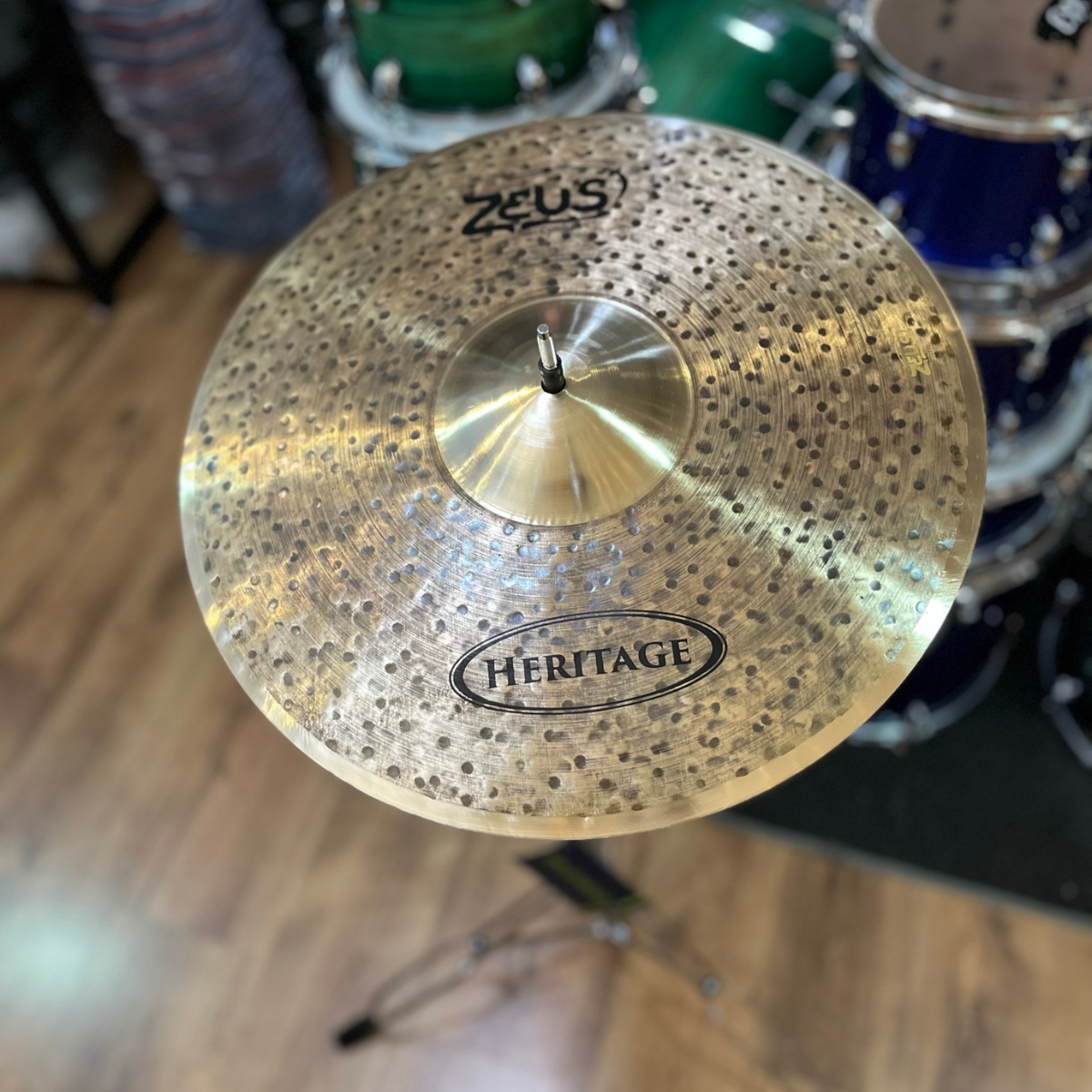 Comprar Prato De Bateria Crash Zeus Heritage De 17 Polegas - R$978,00