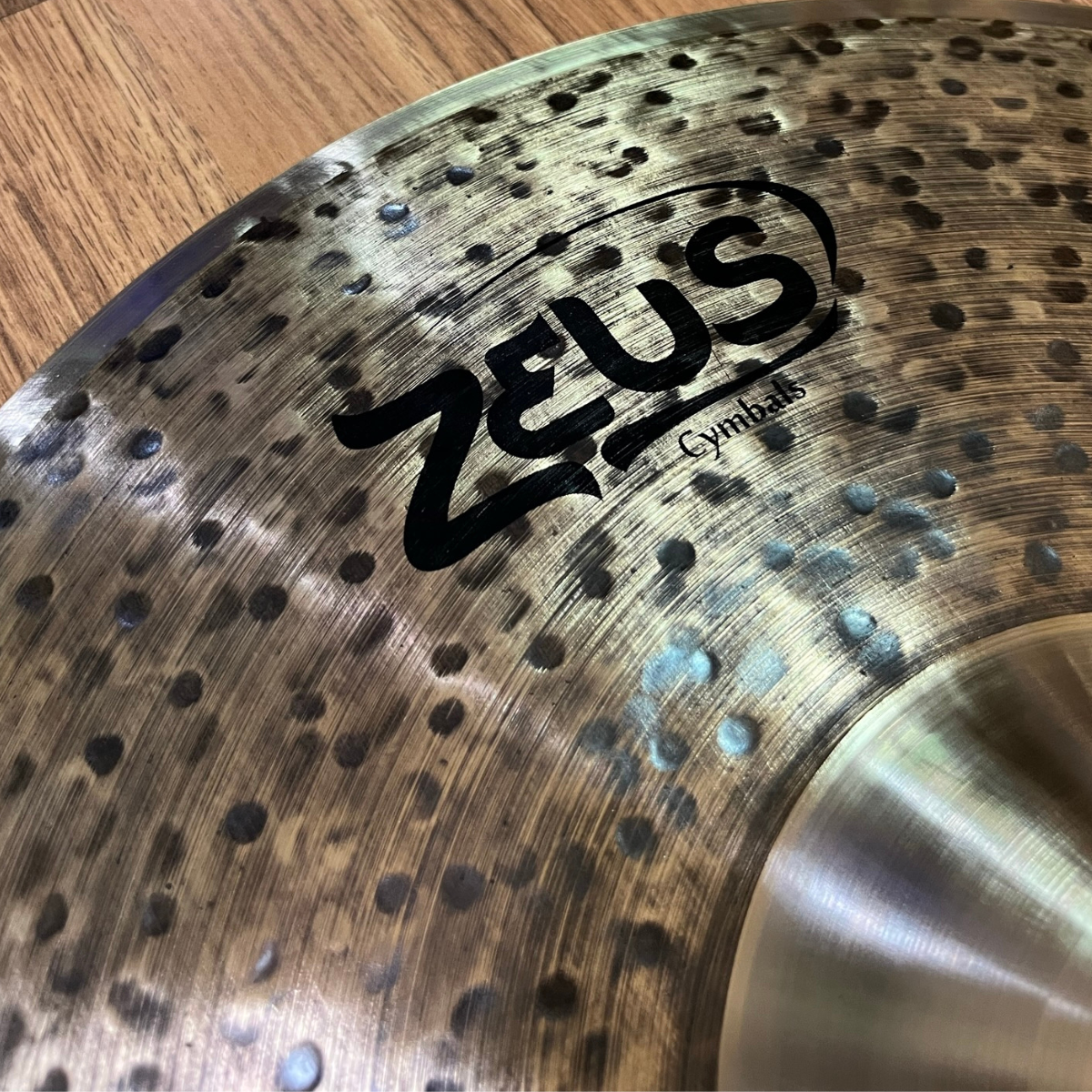 Comprar Prato De Bateria Crash Zeus Heritage De 17 Polegas - R$978,00