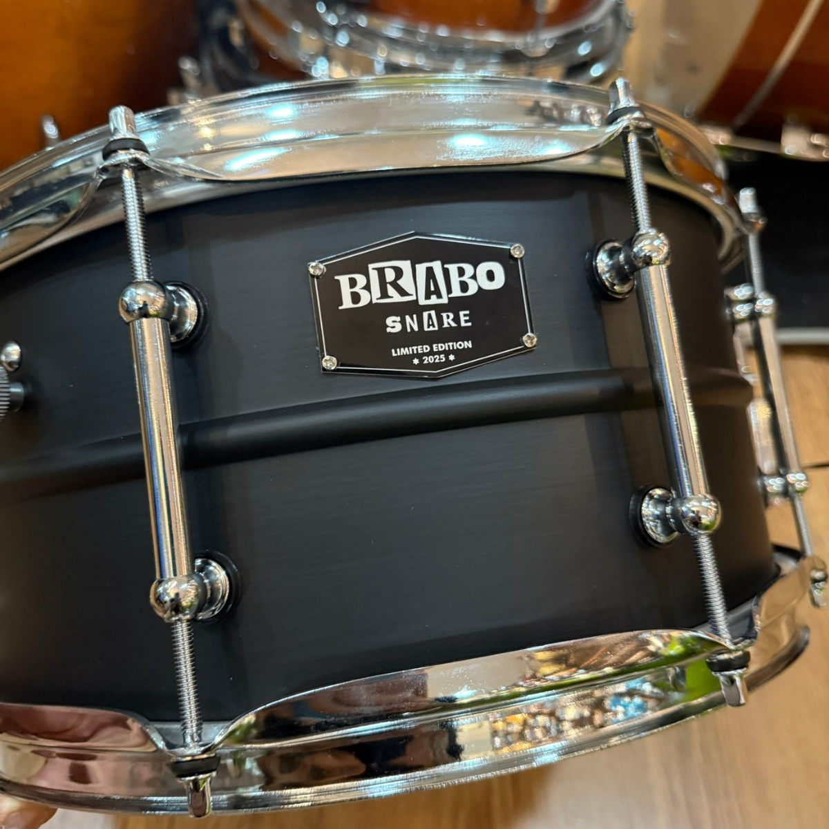 Comprar Caixa De Bateria Brabo Snare Black 13X6,5 Com o Casco Em