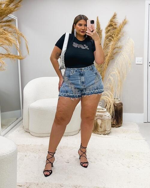 Cropped Plus Size Aplicao Frontal