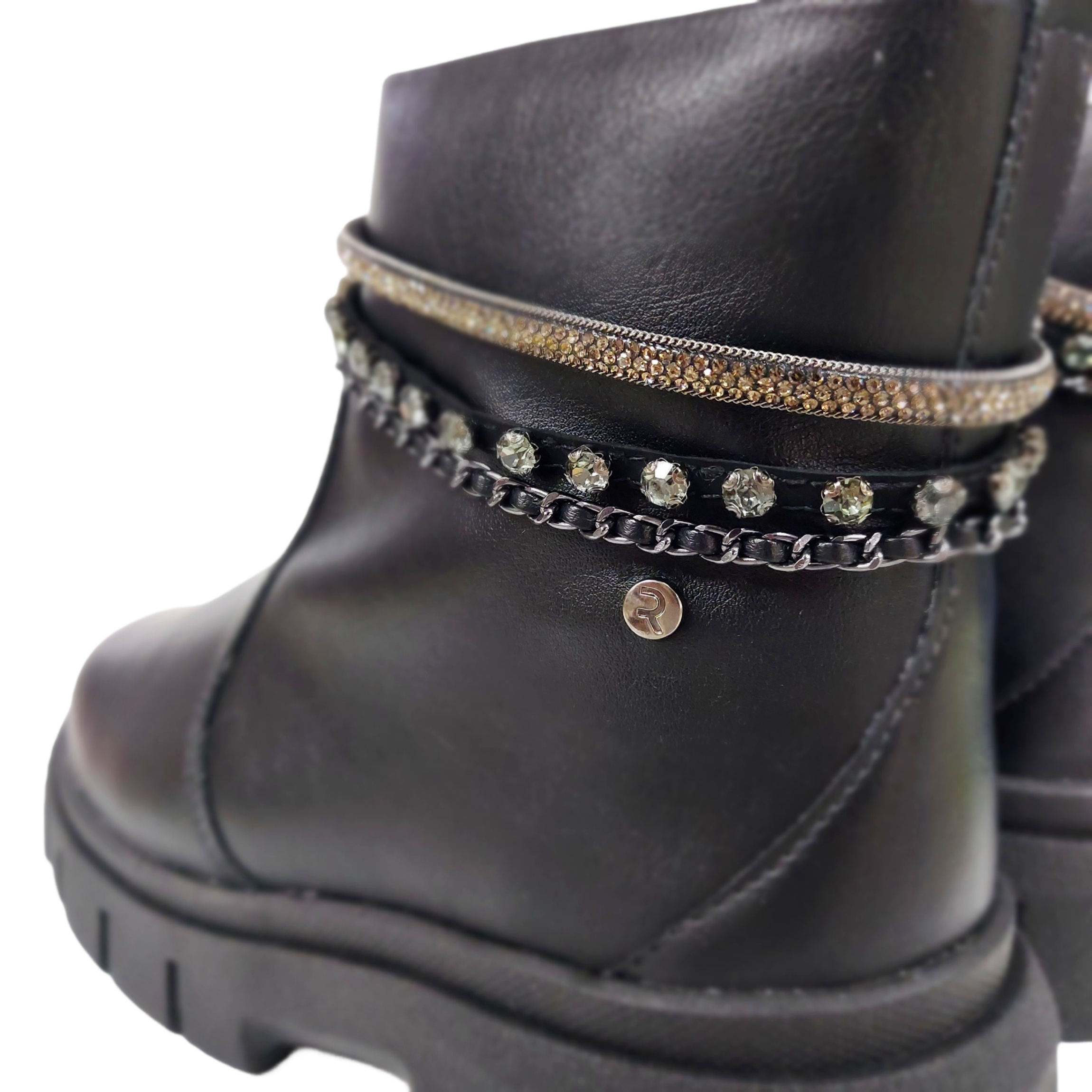 Ramarim Coturno Strass: Brilho e Estilo para o Seu Dia a Dia