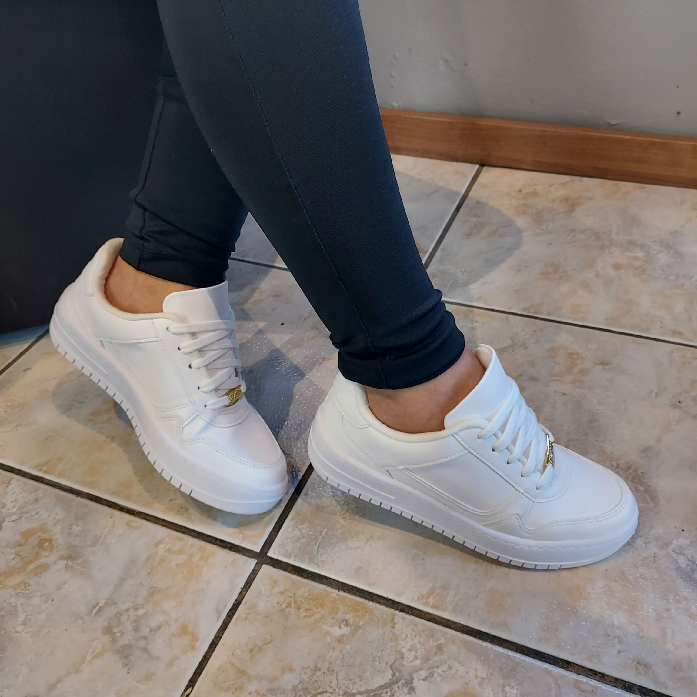 Tenis Vizzano Dafiti TÃªnis Vizzano Lettering Branco Tenis