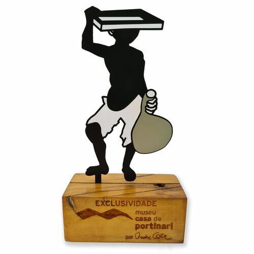 ESCULTURA EM ACO CARBONO MENINO DO TABULEIRO