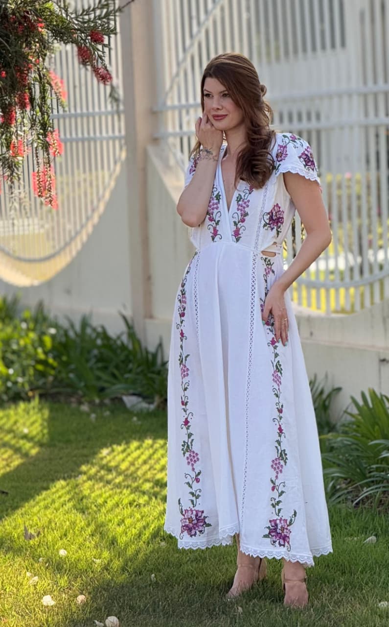 Vestido Bordado Poesia de Flor FARM Verão 2026 P