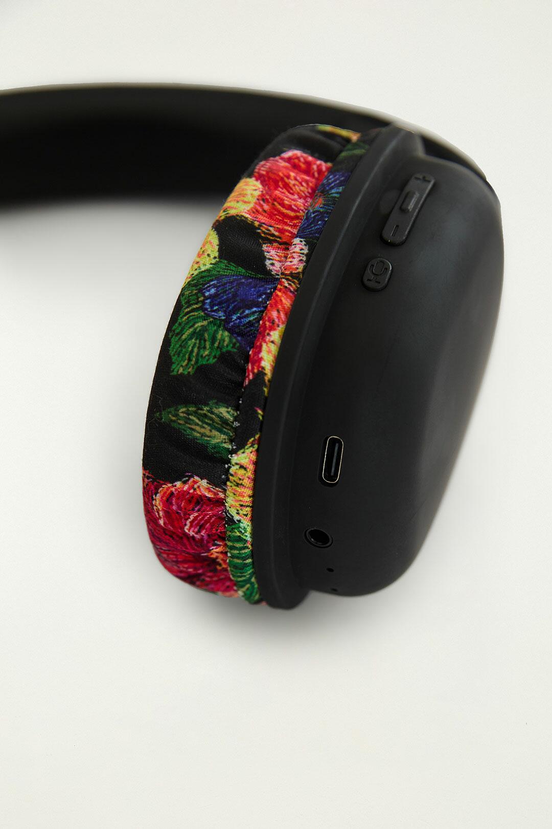 Comprar Headphone Floral Paraiso Bordado Preto FARM ETC - Inverno 2026