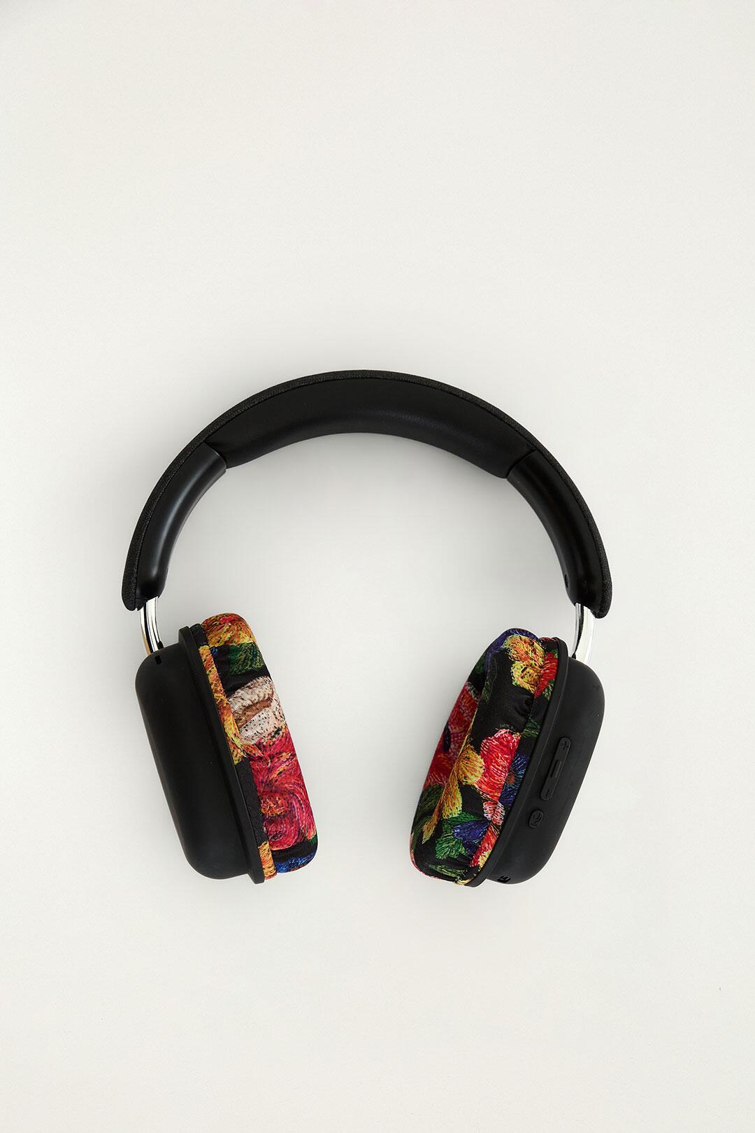 Comprar Headphone Floral Paraiso Bordado Preto FARM ETC - Inverno 2026