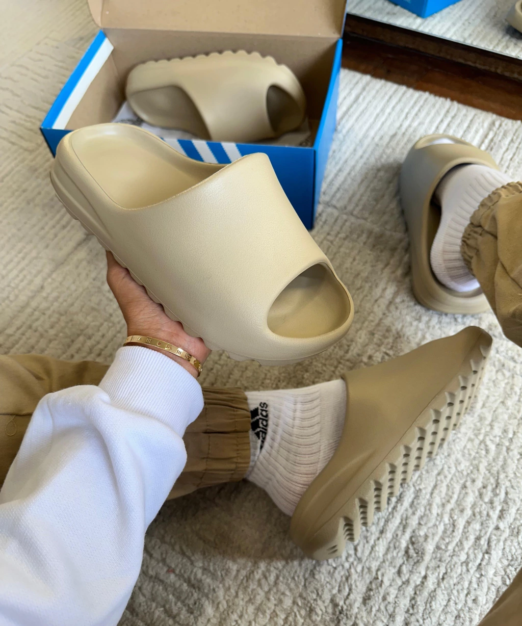 Comprar Chinelo slide YZY - Bege