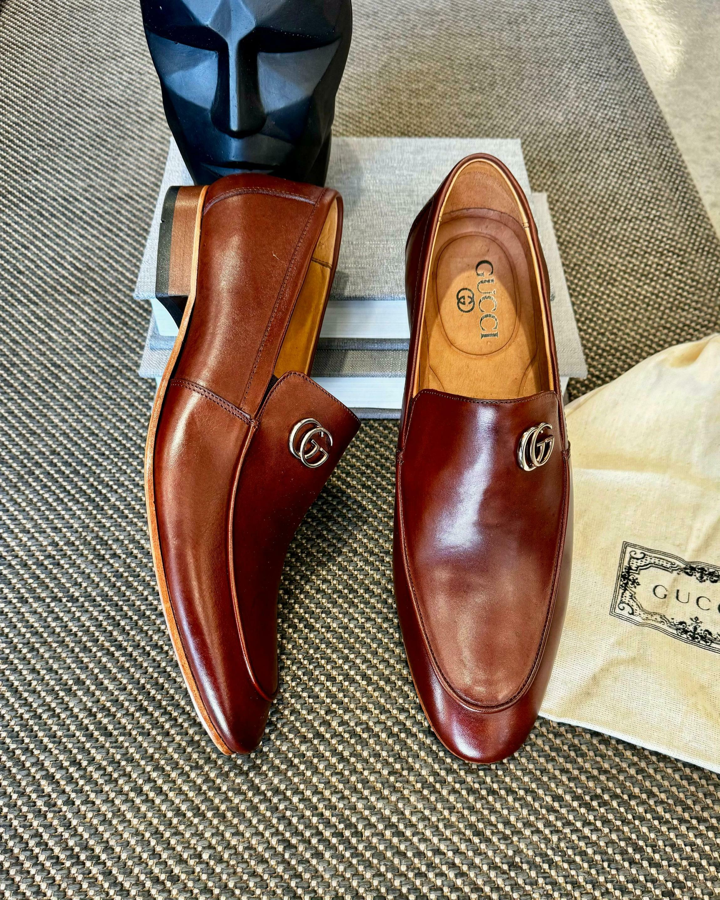 Comprar Gucci Italy Metallic Mouro - Lord Sapatos Masculinos