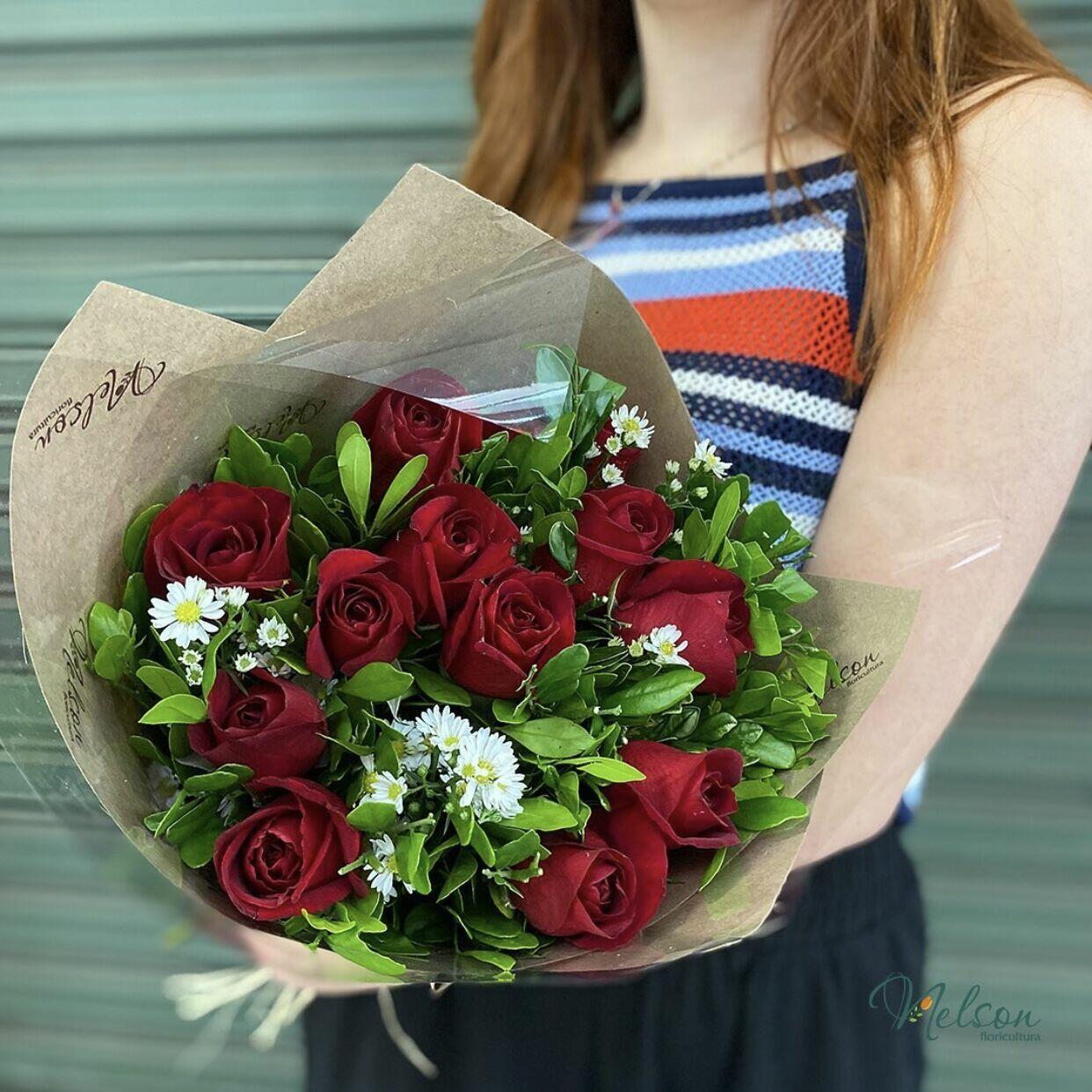 Comprar Buquê de Rosas Vermelhas com 1 Dúzia - R$95,00 - Floricultura Nelson