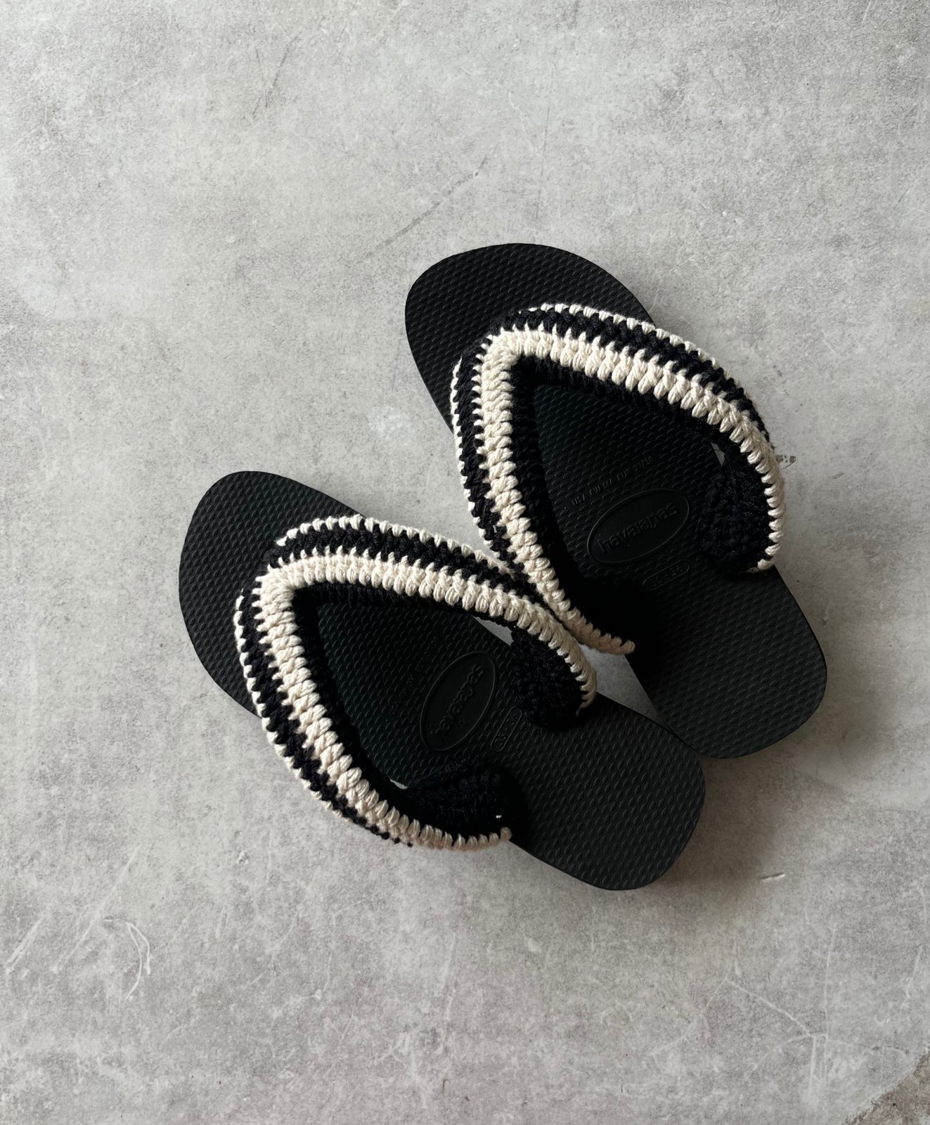 Comprar Chinelo Havaianas Bordado crochê preto a partir de R