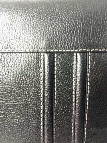 Bolsa Carteiro Duda - Couro Relax Preto