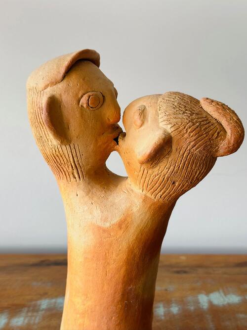 Escultura O Beijo - Mestre Irinia
