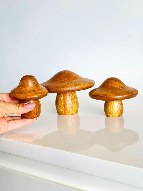 Cogumelos em Madeira