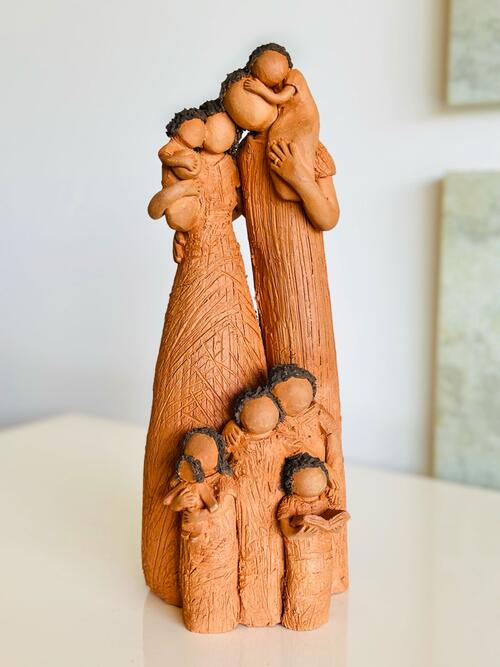 Escultura Famlia com Seis Filhos