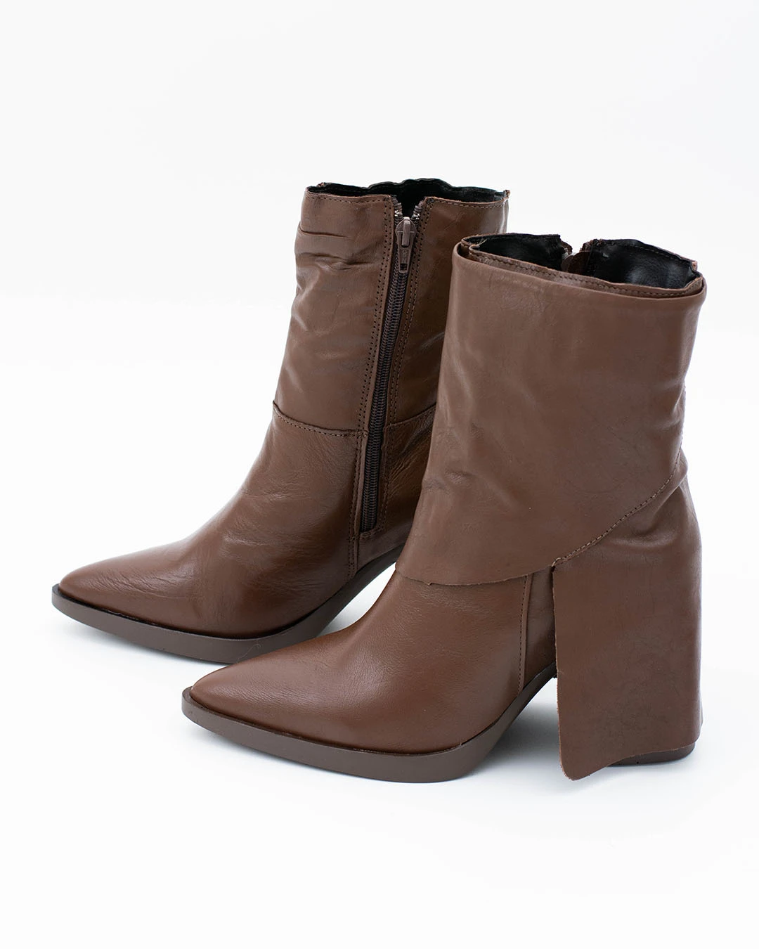 Bota Meia Pata Polaina Switch em Couro - Dolce Store