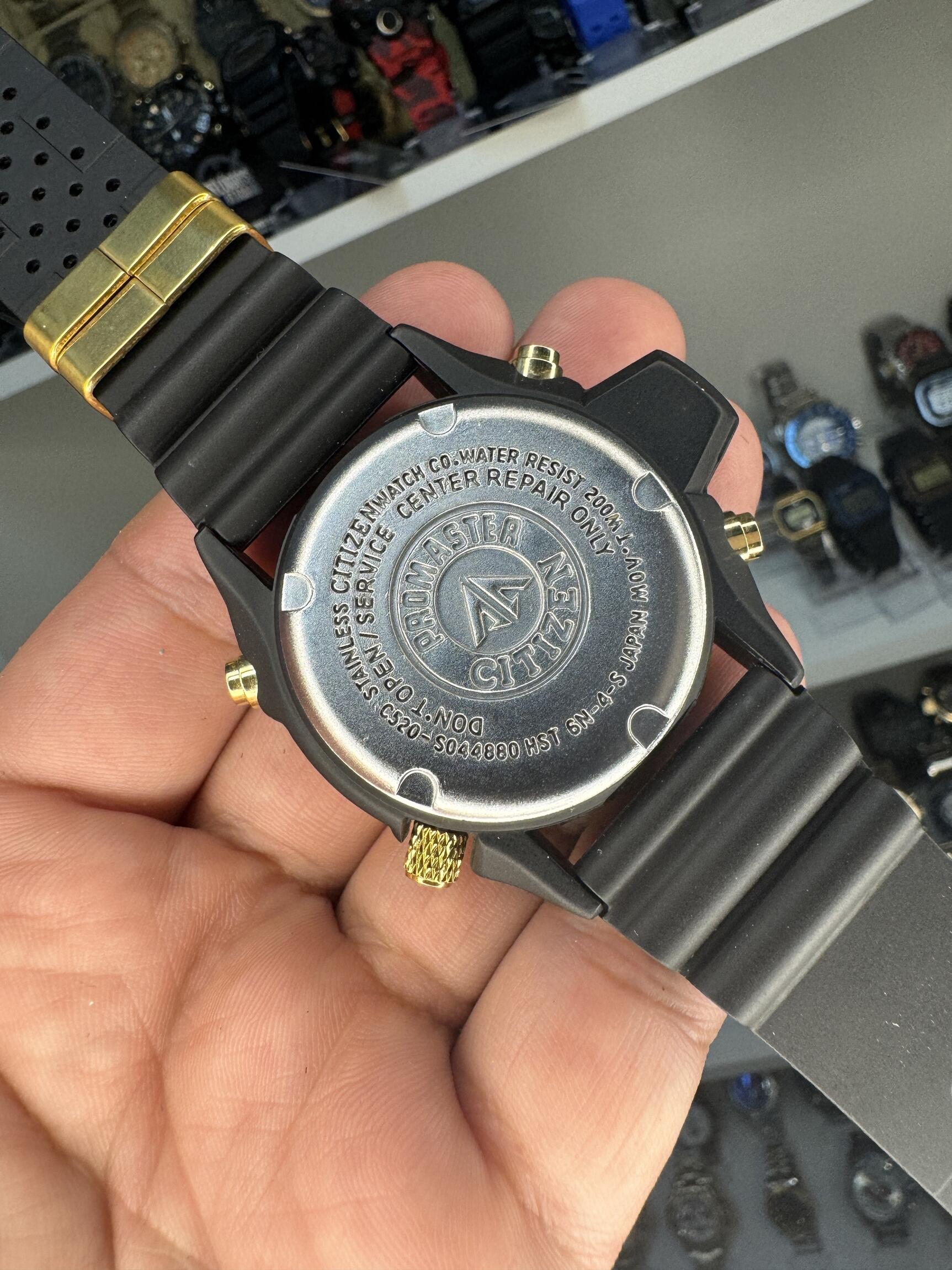 Relógio Citizen Aqualand Metal preto dourado 2024 c/caixa a
