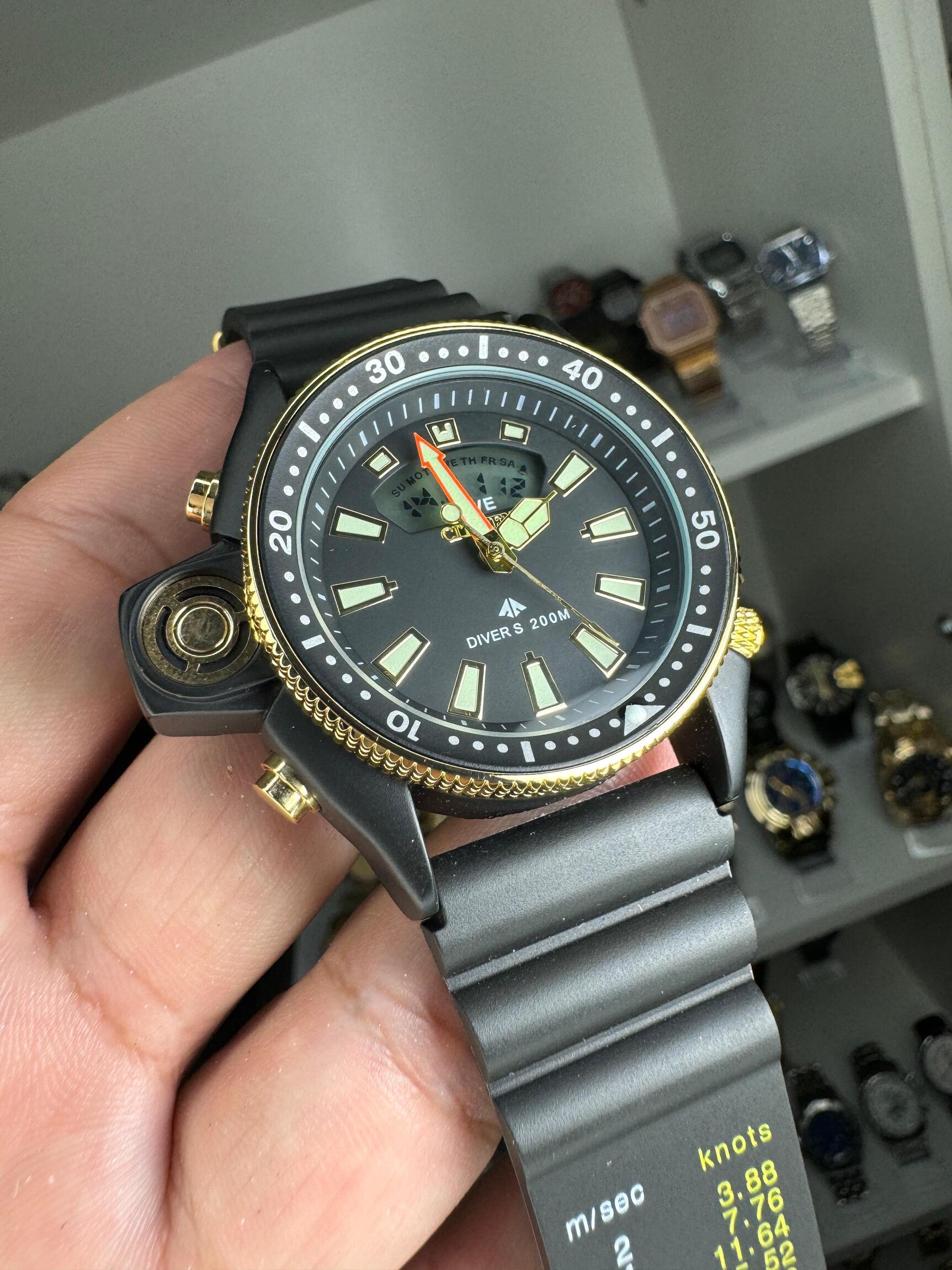 Relógio Citizen Aqualand Metal preto dourado 2024 c/caixa a