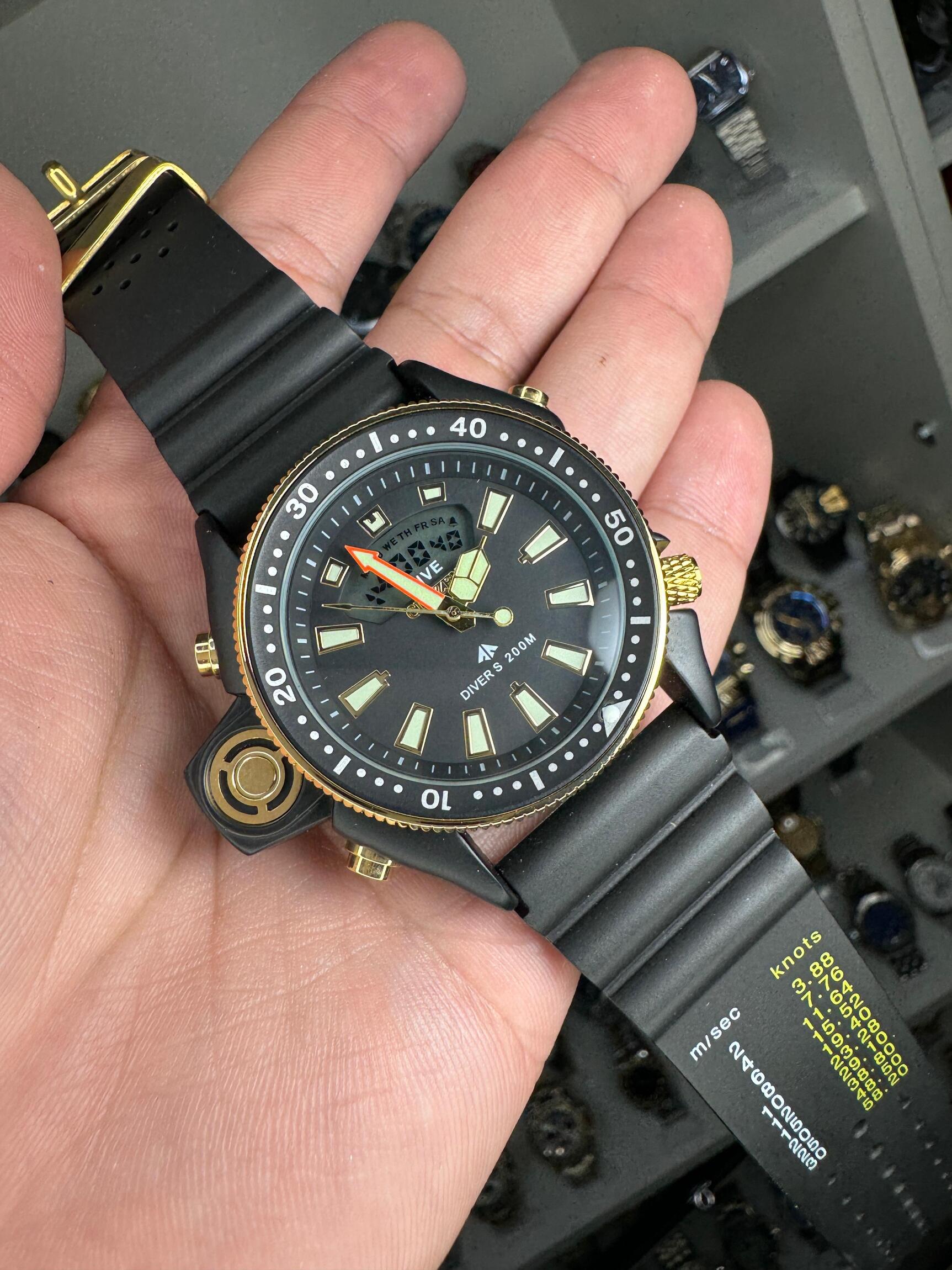 Relógio Citizen Aqualand Metal preto dourado 2024 c/caixa a