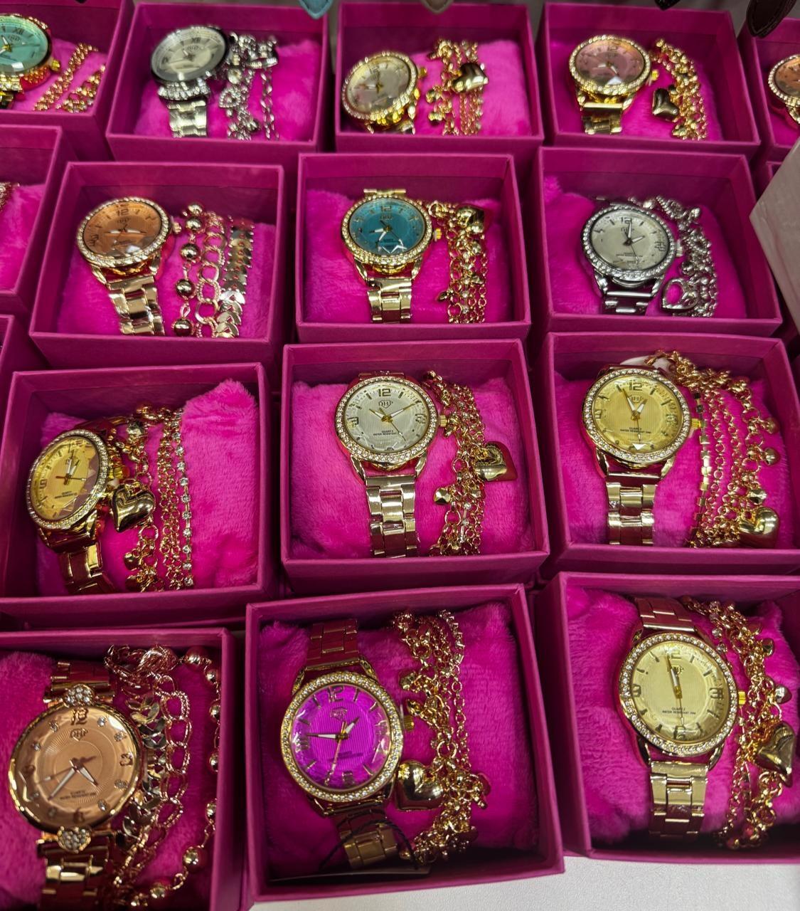 1 Kit Relógio Feminino Dourado + caixinha + pulseira