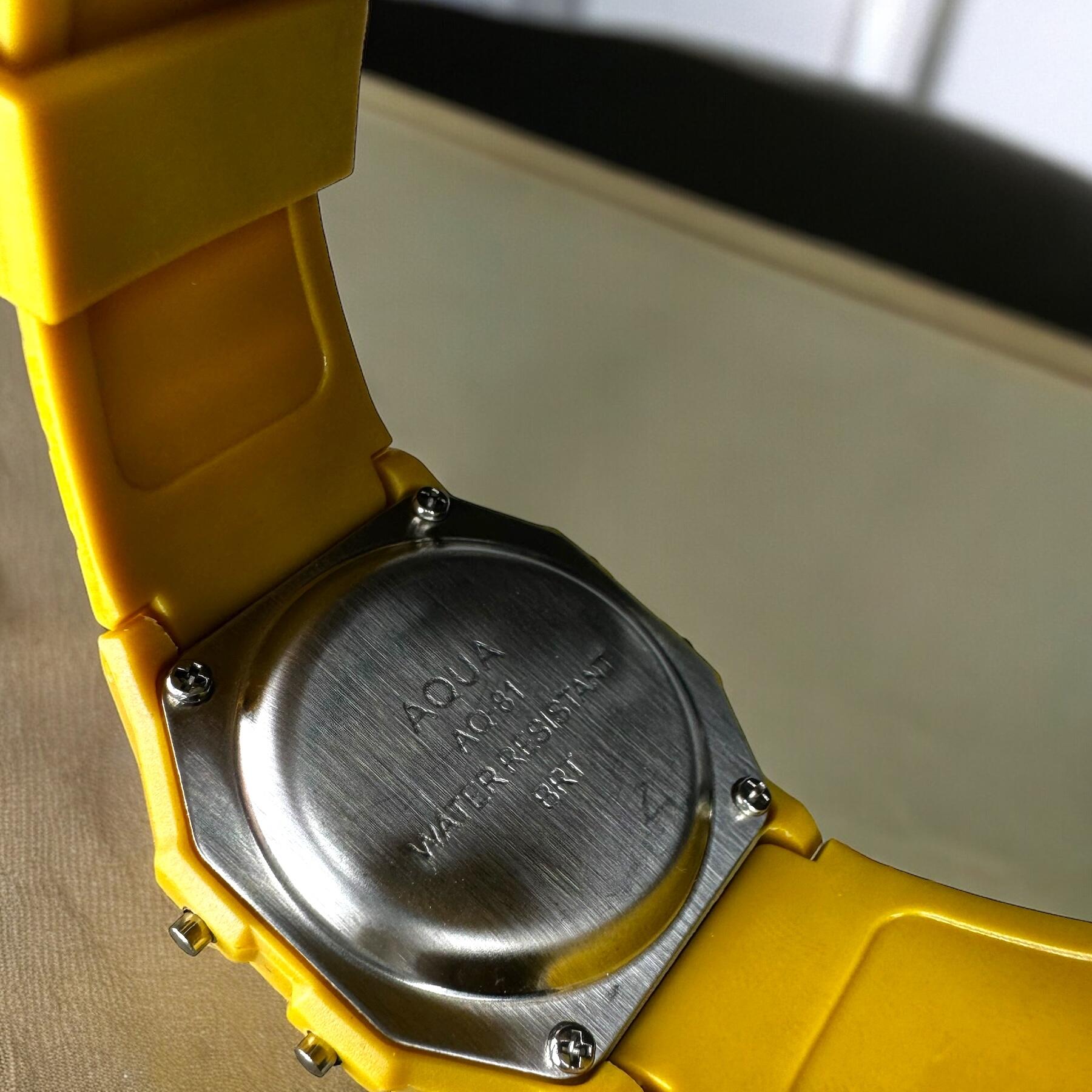 Relógio Feminino Aqua AQ-81 Bege Transparente - A Prova