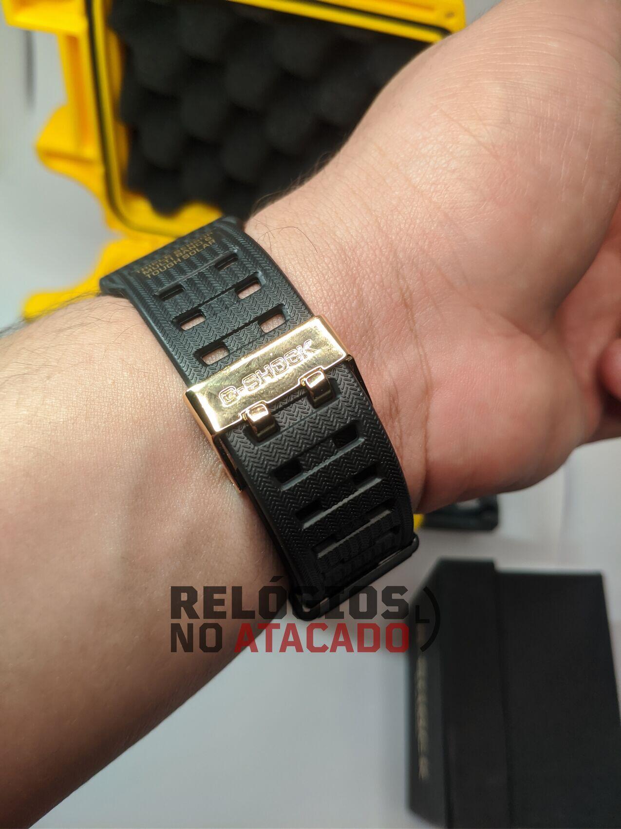 G-shock mudmaster GW1000 Preto / Dourado a prova dagua