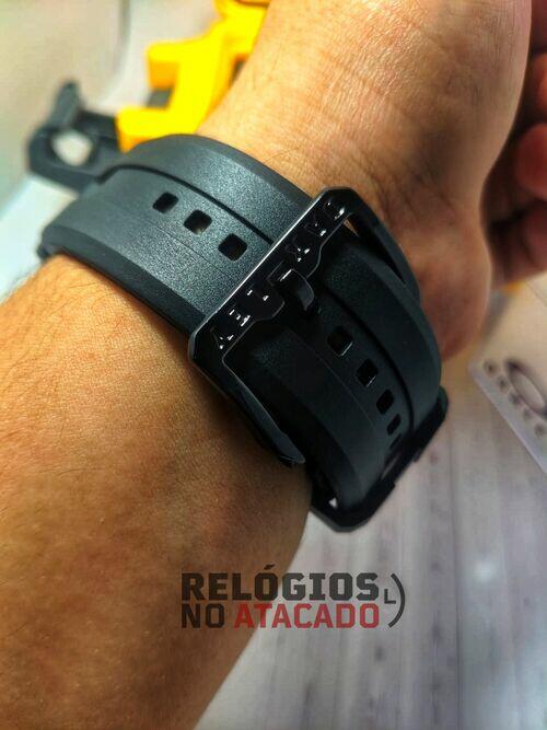 Relógio Oakley Preto - A prova d'agua