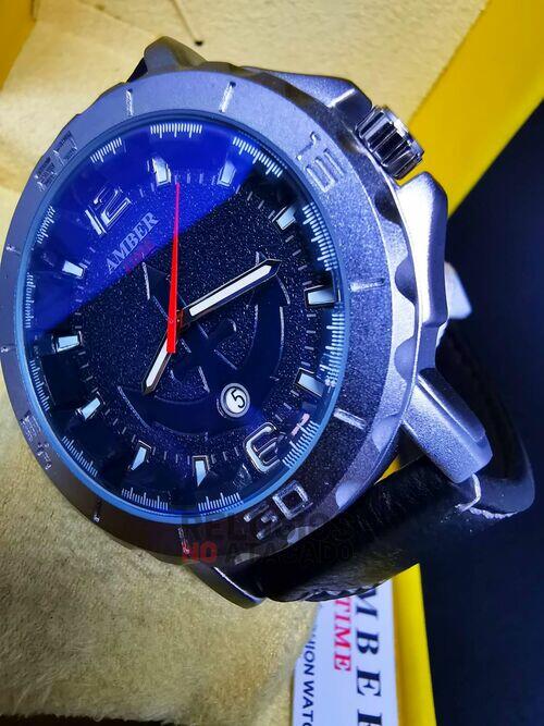 Relógio Amber Time Atlantis Masculino Prata fundo Preto Pulseira de Couro Preto - A Prova D'Água