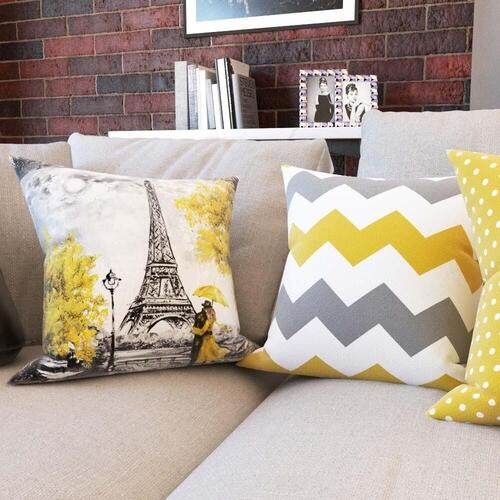 Almofadas Amarelas e Cinza Decorativas Torre Eiffel Casal Love Para Sof