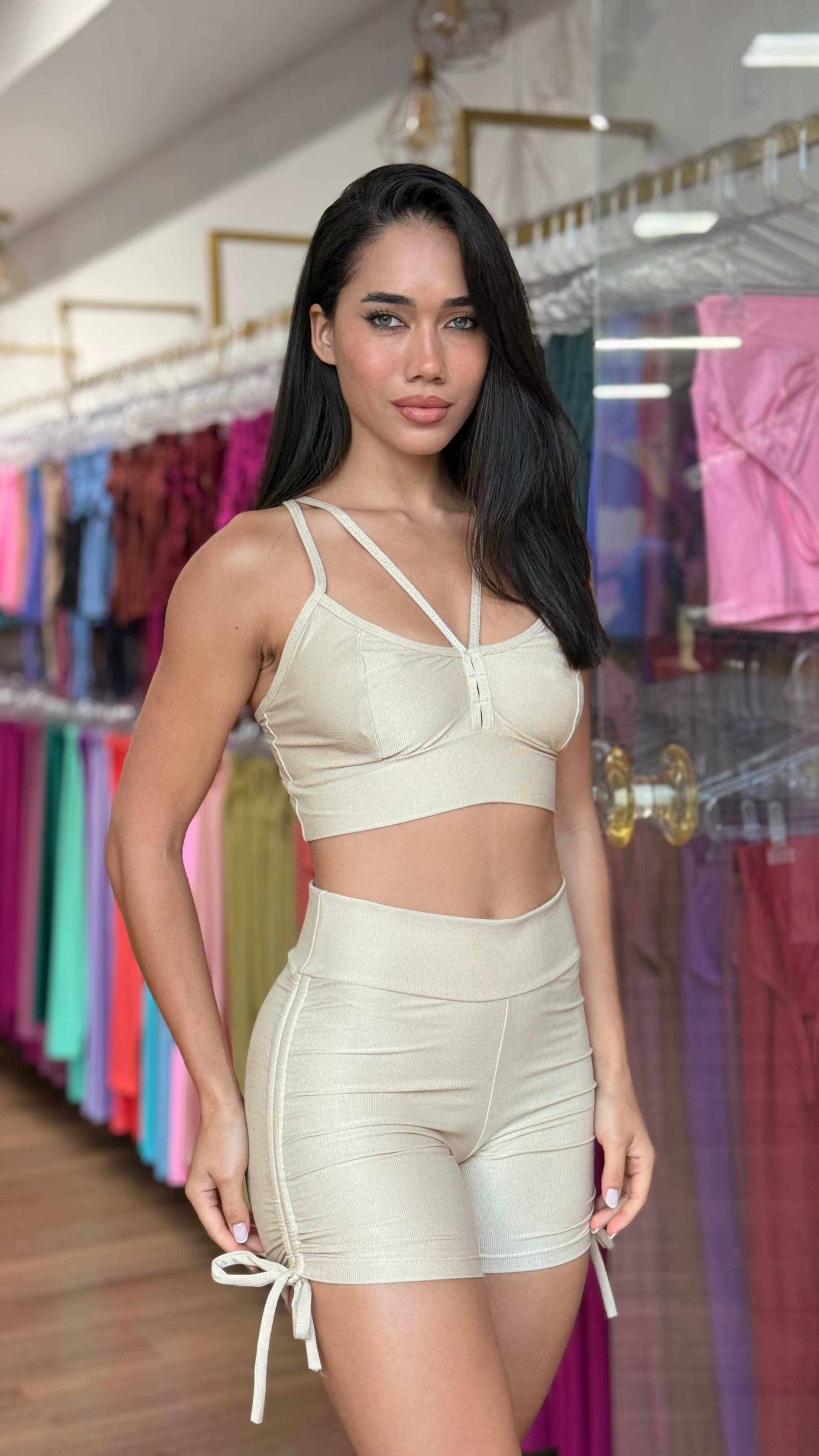 Comprar Conjunto Short Cross + Top Bruna Compressão Creme - R$58,50