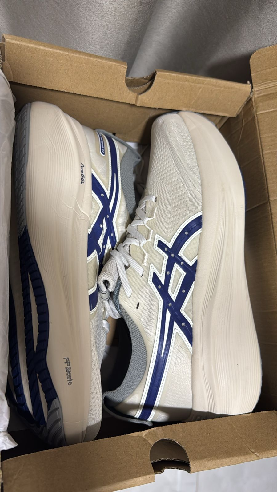 Comprar Tênis ASICS GEL Nimbus 27 ATC - Masculino - Bege e Azul