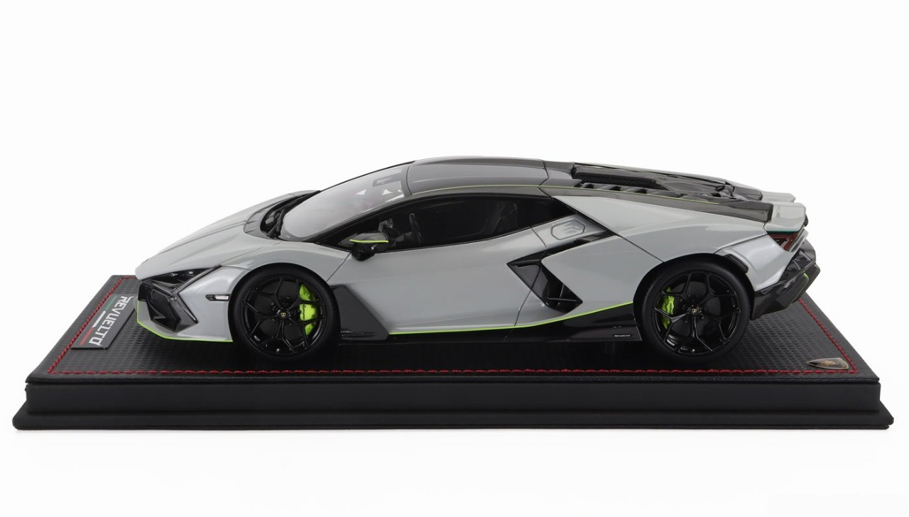 Lamborghini Revuelto グリーン ミニカー Miniatura Lamborghini Revuelto Verde 1:38 - Kinsmart - Carrinhos e