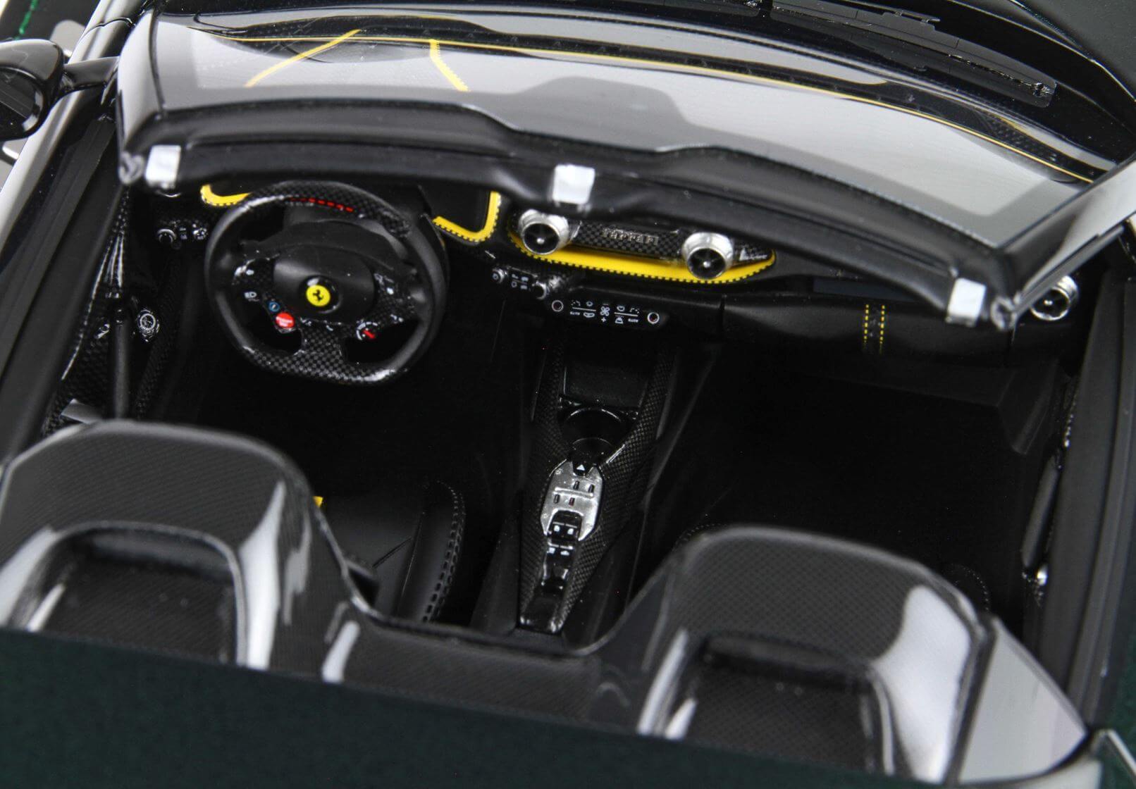 Comprar Ferrari 812 Competizione Verde Zeltweg 1/18 BBR - a partir