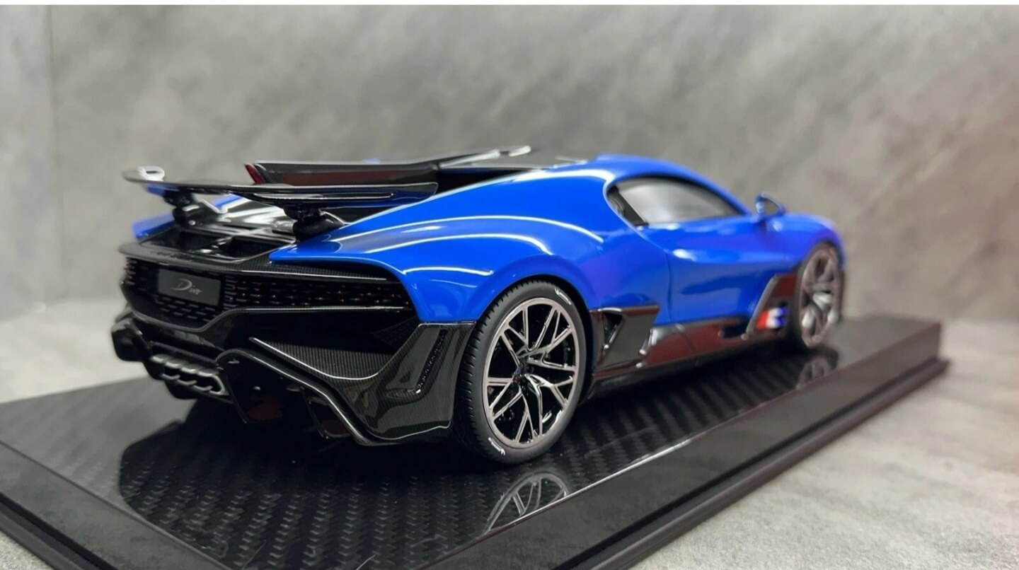 Comprar Bugatti Divo Bleu Le Mans 1/18 Exclusive Models - a partir
