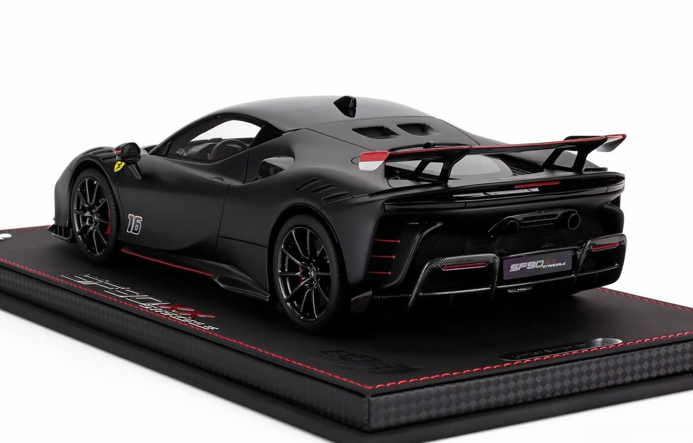 Comprar Ferrari SF90 XX Stradale Charles Leclerc 2024 Preta 1/18