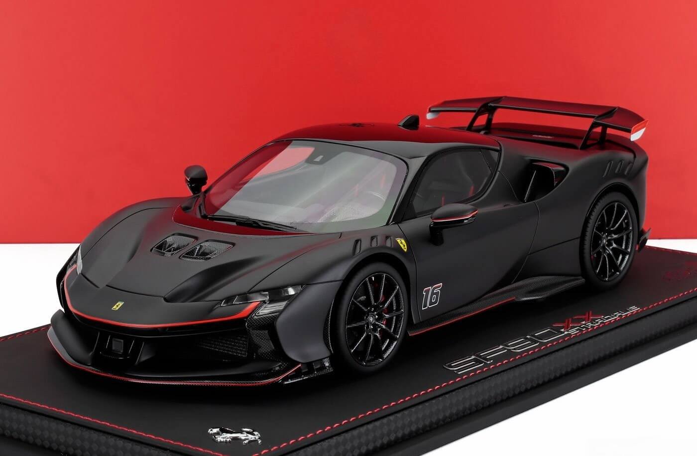 Comprar Ferrari SF90 XX Stradale Charles Leclerc 2024 Preta 1/18