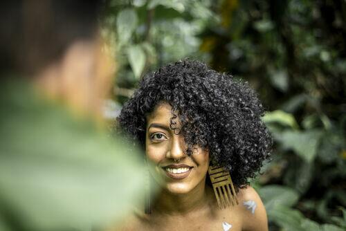 Brinco Nkyi Garfo Afro Saúda MDF
