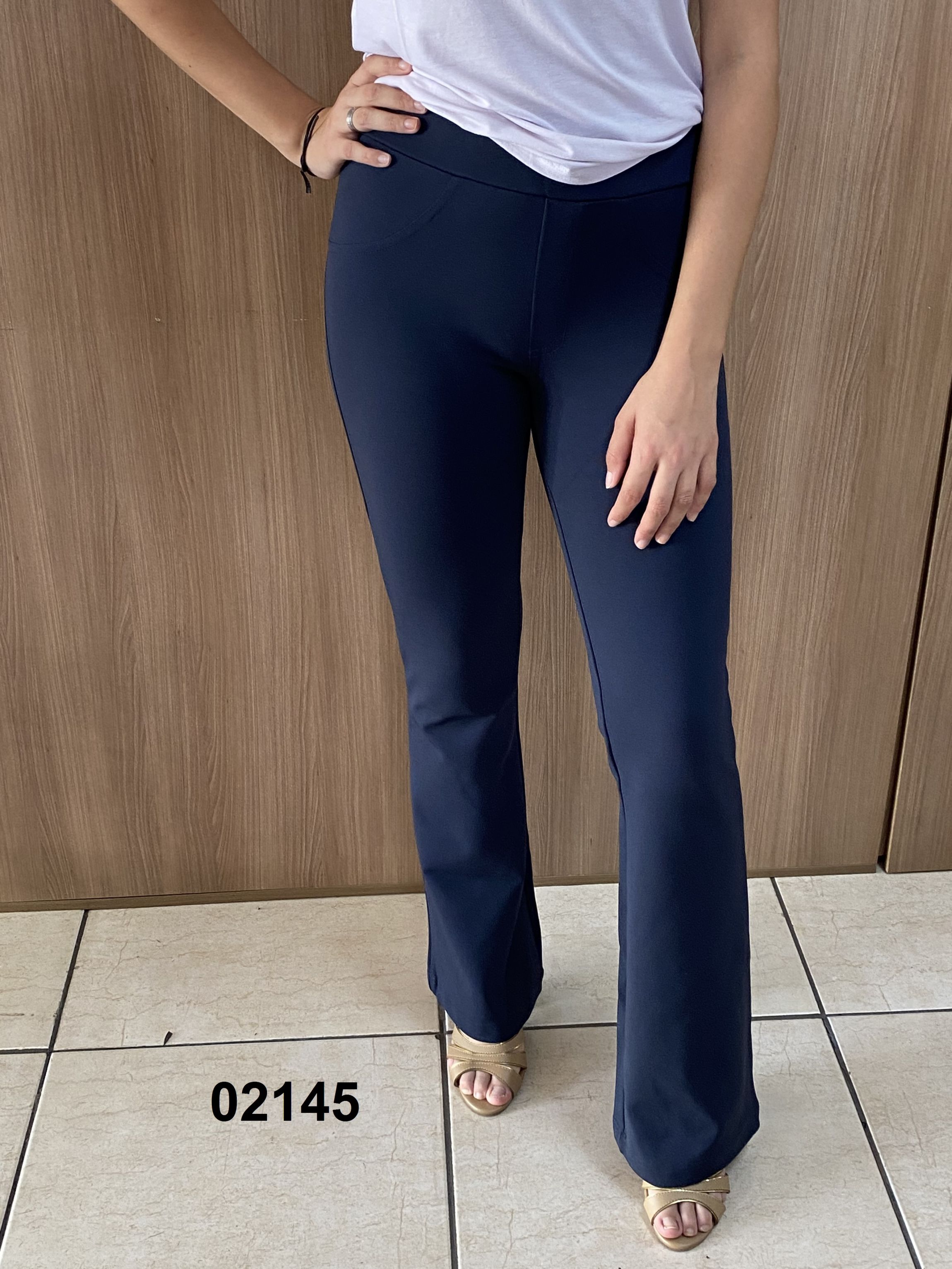 Comprar CALCA FLARE DE MALHA BODY FIT BEMA CONFECCOES